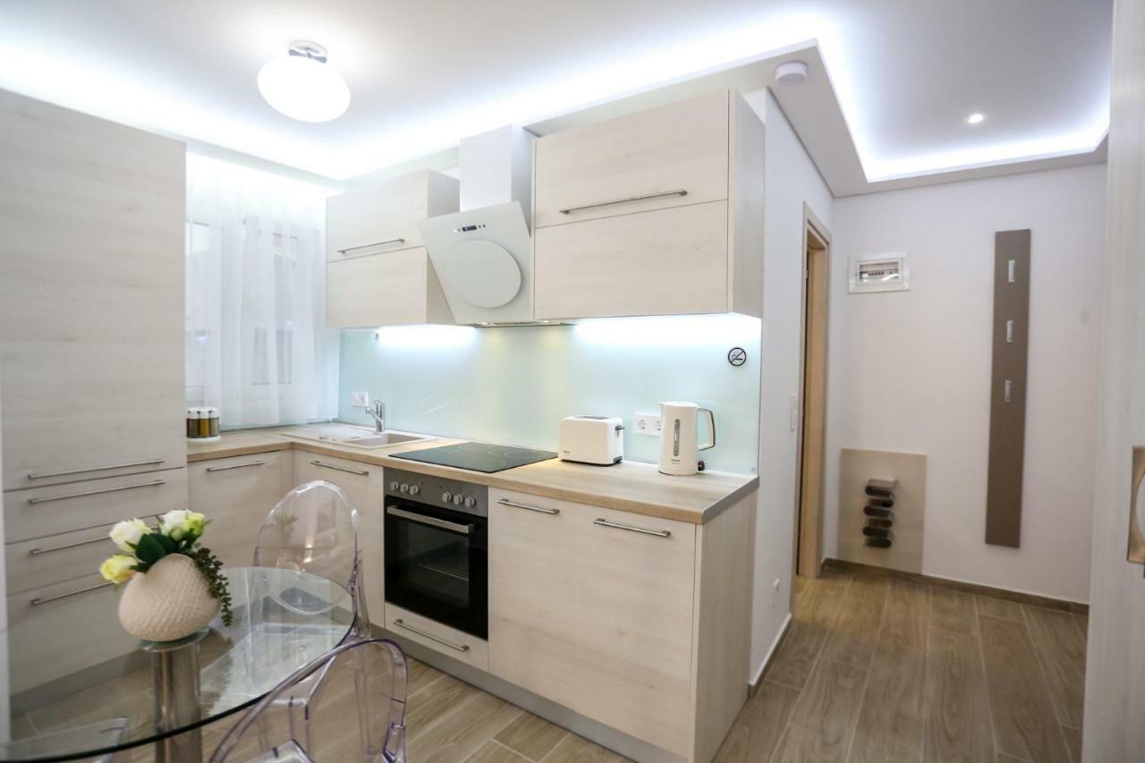 Laura Lifestyle And White Tower Апартаменты *